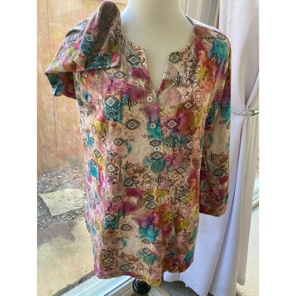 Geometric Print Asymmetrical Henley Style Top Size L - Picture 1 of 9
